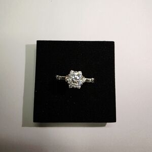 Engagement Ring 1CT Size 9 Moissanite in Solid Silver